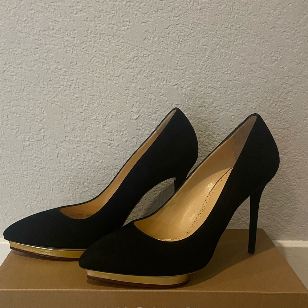 Italian Suede Black Stiletto Heels - Brand New - Vero Cuoio Size 9.5